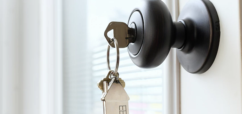 Bifold Door Knob Replacement in Camarillo, California